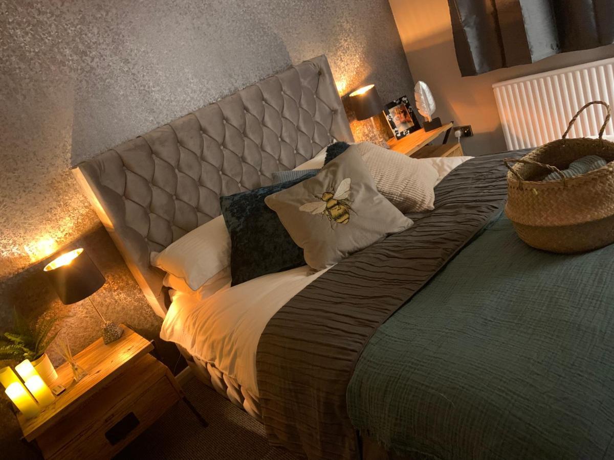 Shore Lodge. 4 Bed Bungalow Only Mtrs From The Beach. Sleeps 8 Sutton-on-Sea エクステリア 写真